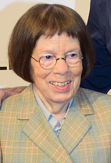 Linda Hunt